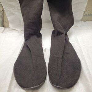 AUTHENTIC YZY PODS size 2